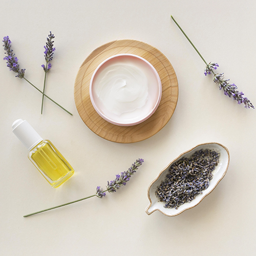 Olejek lawendowy Lotus: krople spokoju w Twoim codziennym chaosie – odkryj moc lawendy