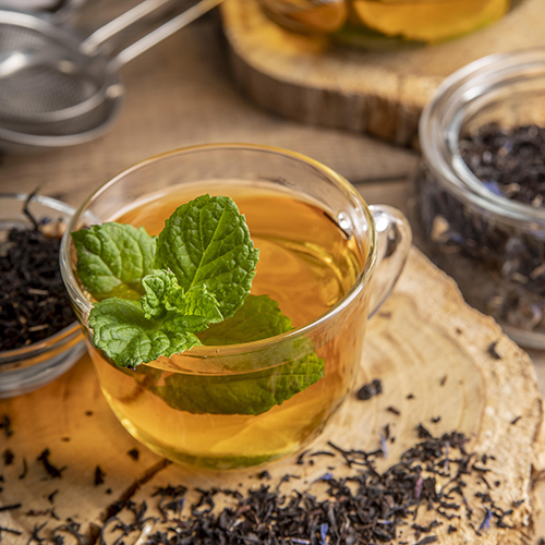 Olejek z drzewa herbacianego Lotus: naturalny strażnik zdrowej skóry i włosów