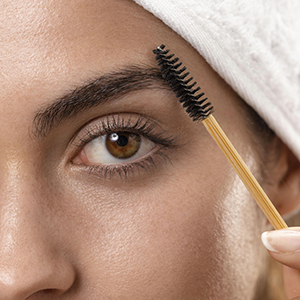 Bestser Serum do brwi i rzęs: hipnotyzujące spojrzenie w zasięgu ręki